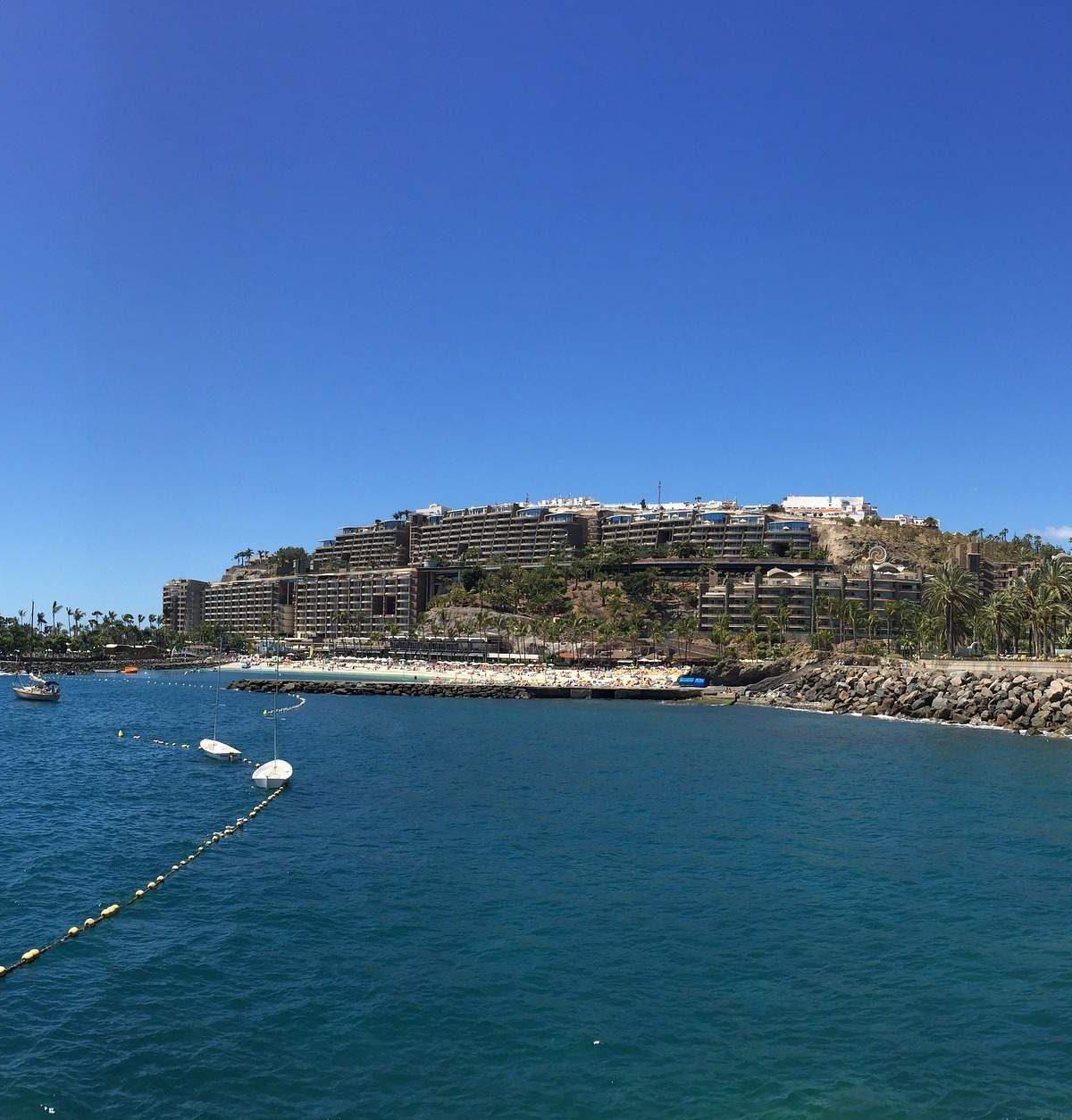 Bahías de Anfi y Tauro