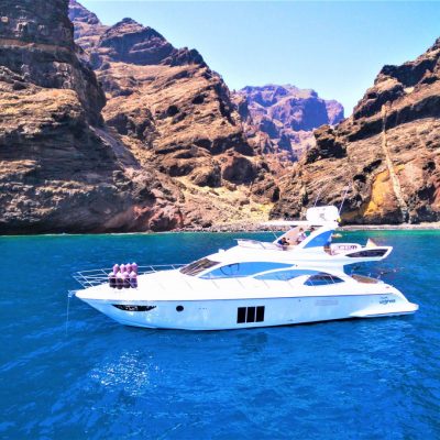 			 - Ervaar weelde met Azimut 60 luxe jacht charter op Tenerife